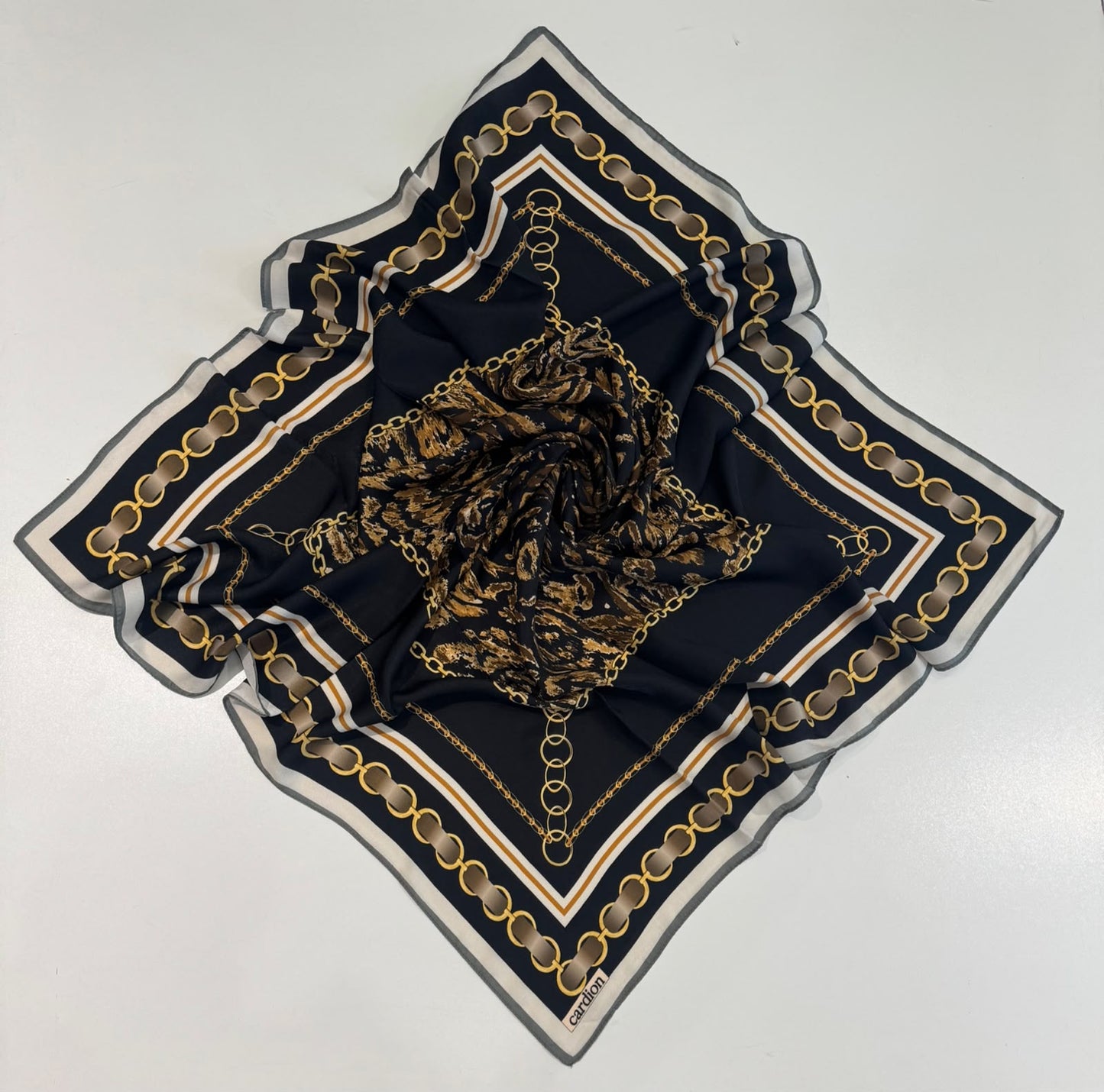 Cardion Gold Zincir Desenli Eşarp