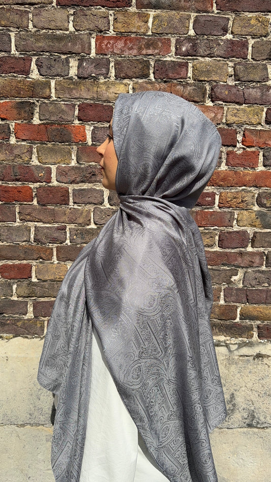 Ümmü Bora Scarf | Etnik Desenli Monogram Şal