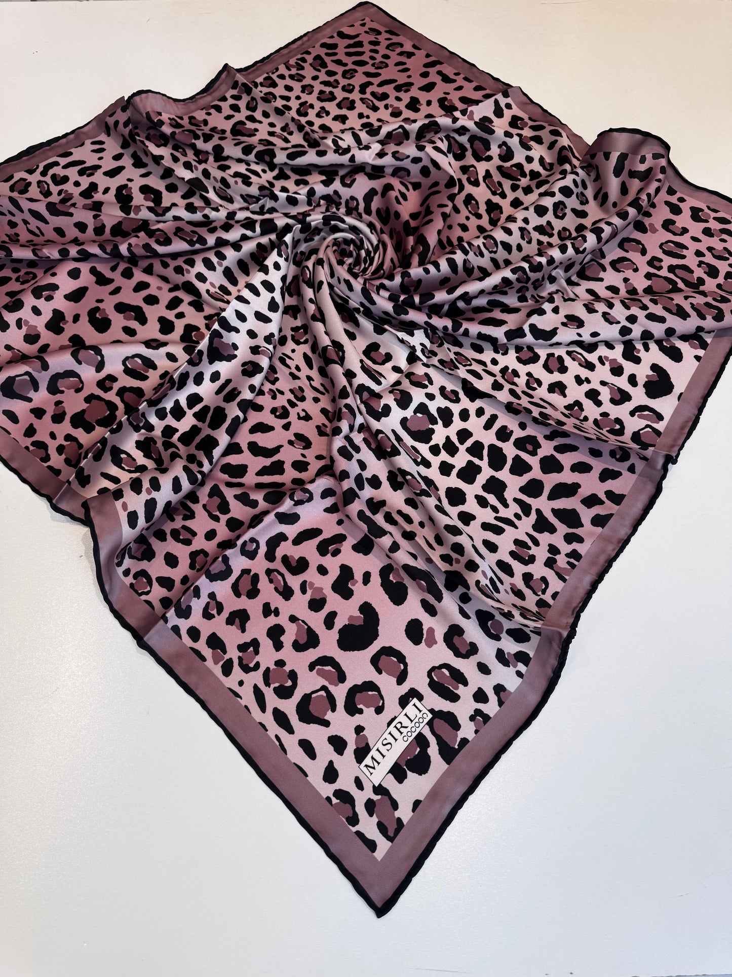 Mısırlı Leopar Desen Kristal Eşarp