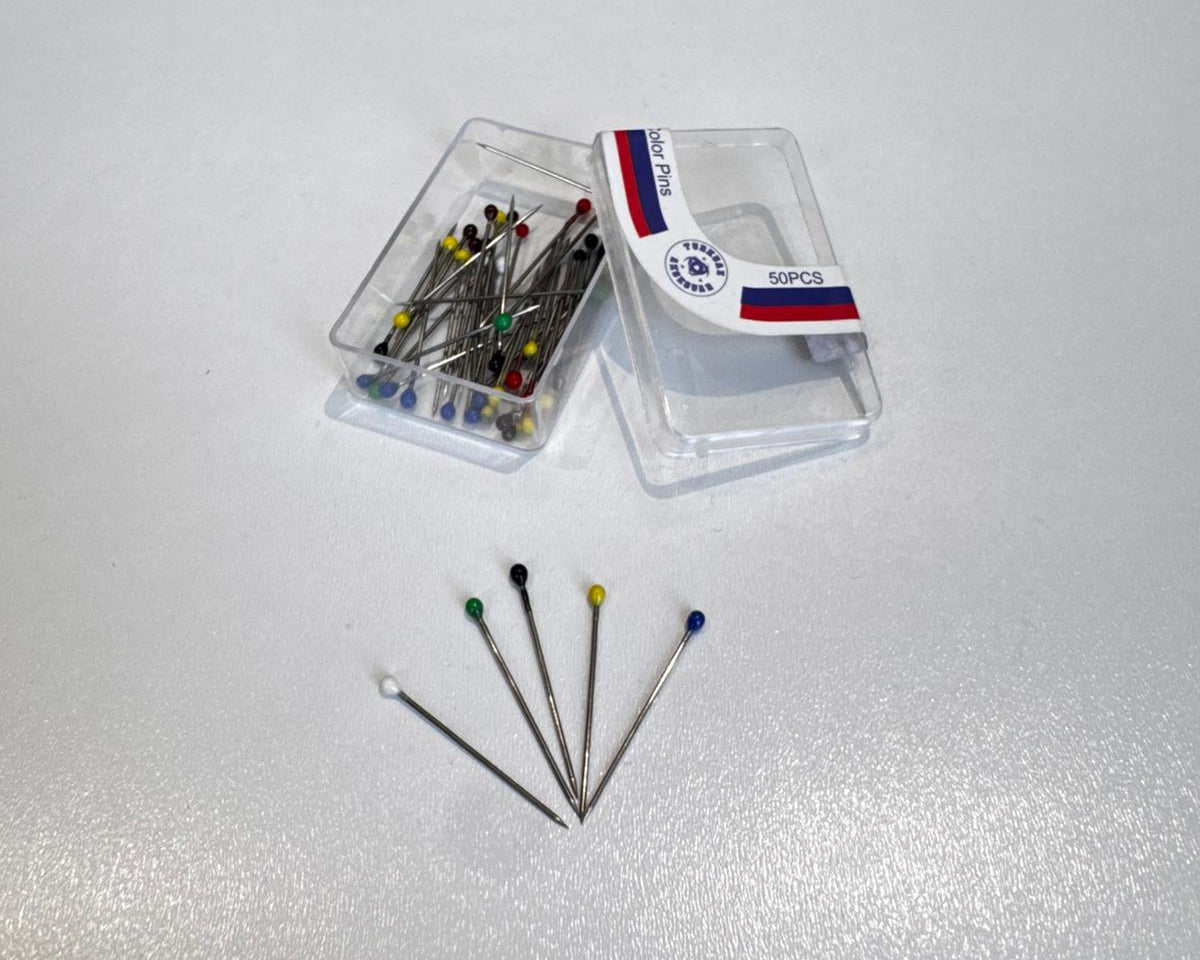 Renkli plastik başlı toplu iğne