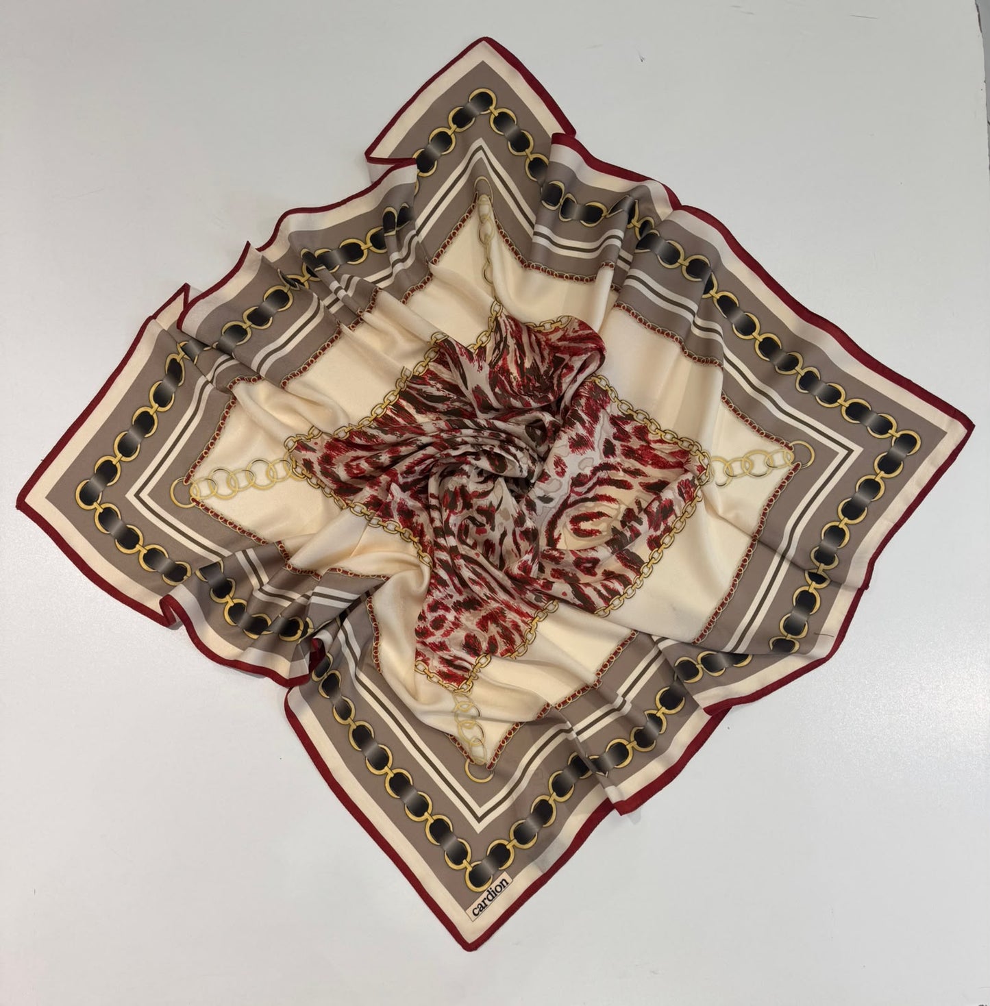 Cardion Gold Zincir Desenli Eşarp