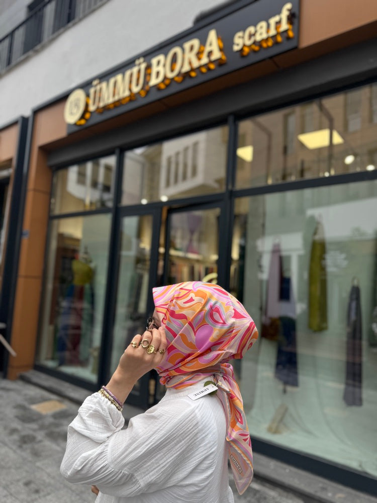 Armine Eşarp
